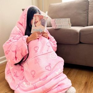 Sailor moon hooded blanket